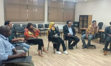 شباب المدرسة الافريقية ٢٠٦٣ و خريجى منحة ناصر للقيادة الافريقية يلتقون فى حلقة عمل عن  الاتحاد الافريقى