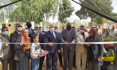 وزير الري المصري ونظيره  الجنوب سودانى يفتتحان "زهور الربيع" بالقناطر الخيرية
