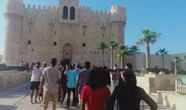 Una visita turística  al Castillo de Qaitbay y al Club de Caza para los jóvenes de “Nasser Fellowship para African Leadership”