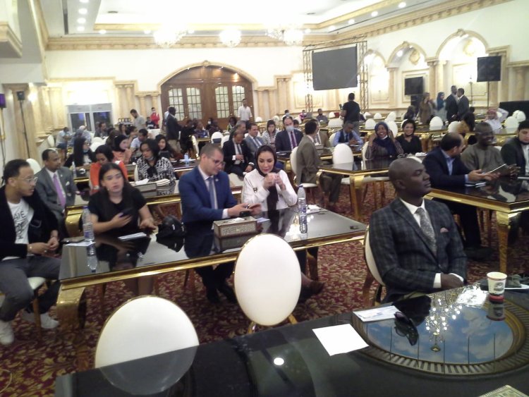 منحة ناصر للقيادة الدولية تناقش "المراسم والبروتوكول" ضمن فاعليات اليوم الثامن من المنحة