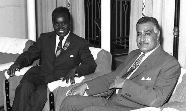 كينيث كاوندا .. مؤسس دولة زامبيا