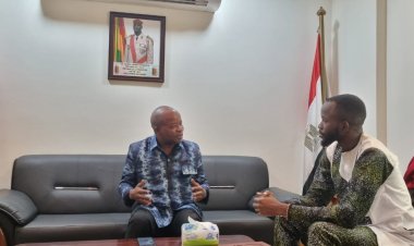 Nasser Fellowship graduate meets  First Counselor  of  Guinea  Embassy  in  Egypt