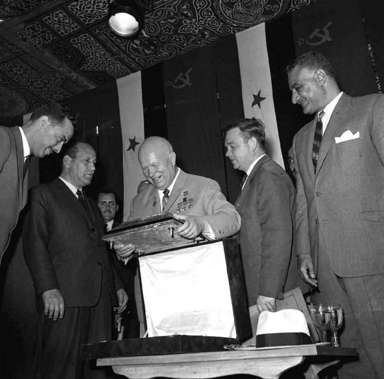 شركة النصر للكيماويات الدوائية... نواة مدينة الدواء المصرية