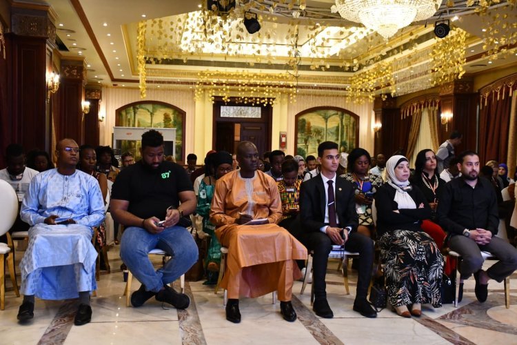 "Diplomatie culturelle" à la table de discussion du dixième jour de la bourse Nasser pour le leadership international