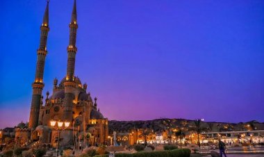 مسجد الصحابة بشرم الشيخ.. أيقونة متفردة في فن العمارة الإسلامية المعاصرة