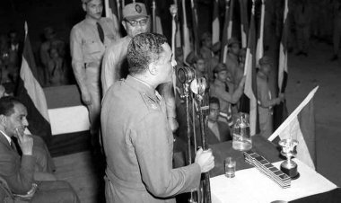 لقد قامت الثورة لتحقق أهداف الشعب وبدأت بالإقطاع الذى كان قائماً يمتص دماء أبناء مصر