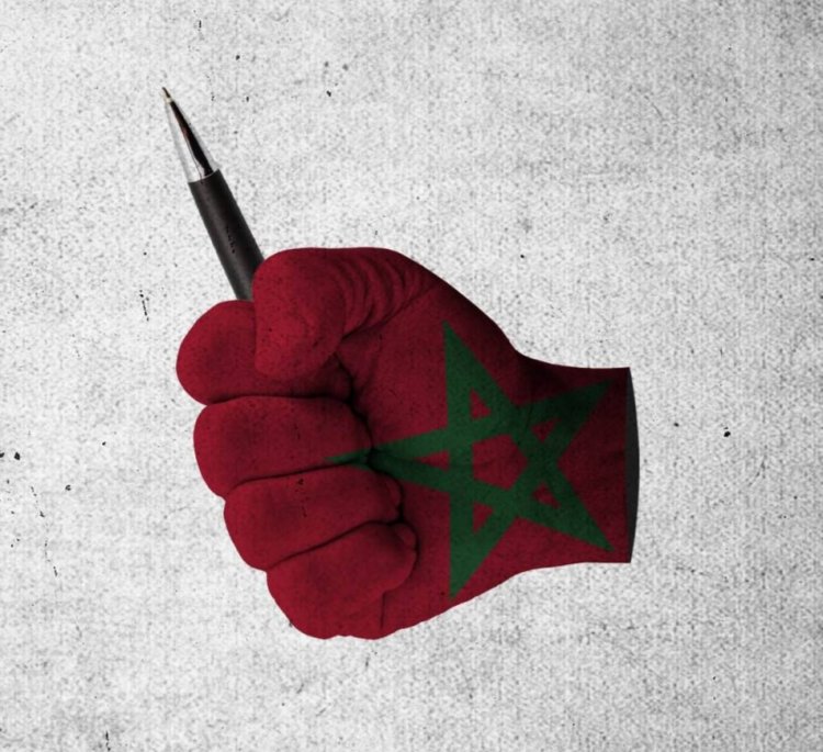 من نحاسب؟ السياسي أم المثقف!