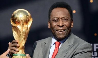 Pelè " Simulizi maarufu wa Mpira wa Miguu"