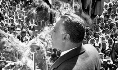 من الواجب عليكم  يا شباب سوريا أن تتعارفوا مع الشباب المصرى