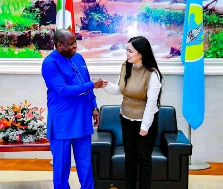 Un membre du Mouvement des jeunes « Nasser » en Tunisie rencontre le président burundais