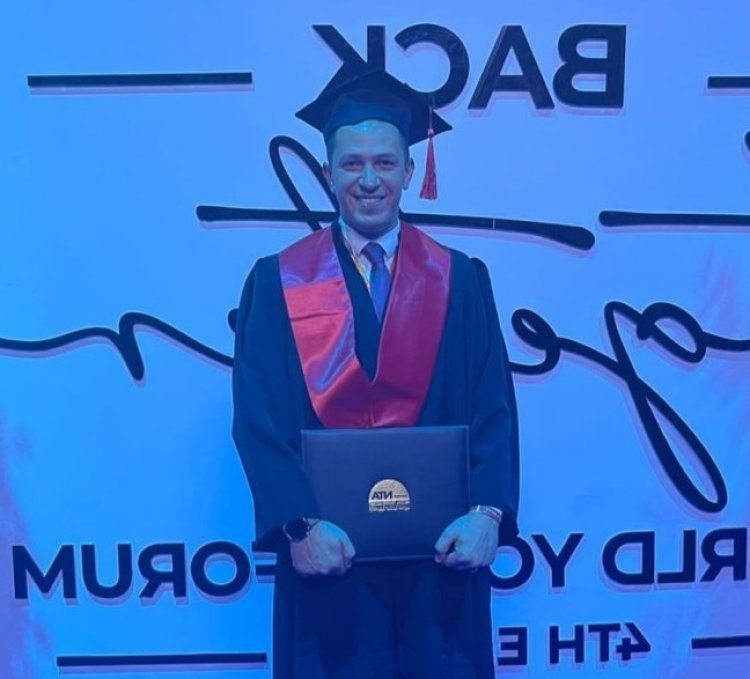 Un diplômé de la Bourse Nasser pour le leadership international parmi les diplômés du programme présidentiel lors de la cérémonie de clôture du Forum mondial de la jeunesse