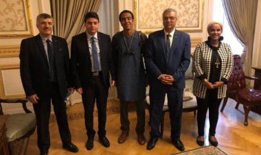 El Ministerio de Juventud y Deportes y el Ministerio de Información se preparan para Nasser Fellowship para Leadership Internacional