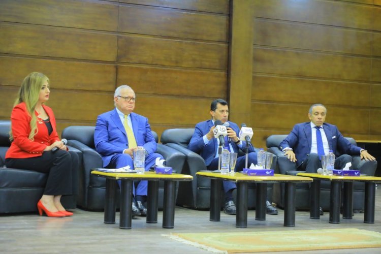 En conjunción con las celebraciones del Día de la Diplomacia del Estado Egipcio.. Los graduados de  Nasser Fellowship lanzan la primera plataforma de charla juvenil árabe