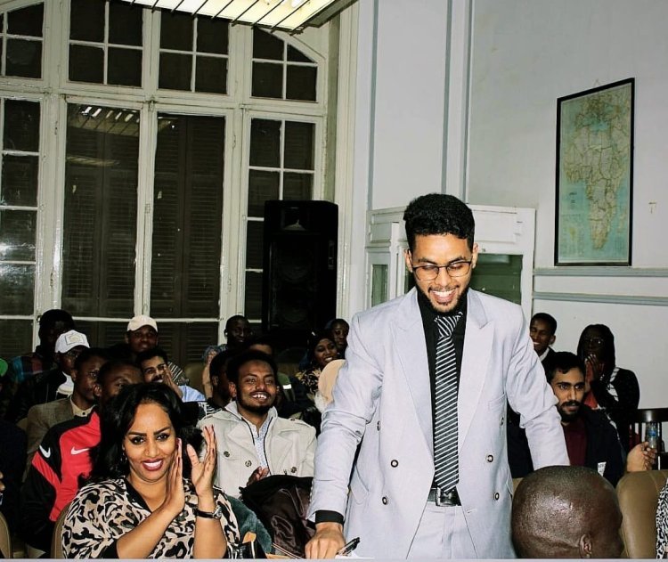 Membre du Mouvement des Jeunes de Nasser Président de l’Union Générale des etudiants Africains en Egypte