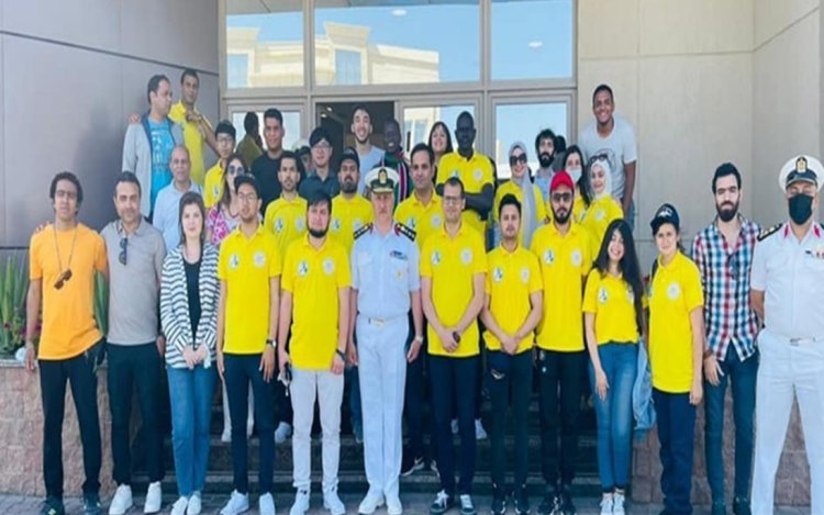 La visita de los jóvenes de Nasser Fellowship para Leadership Internacional a las Fuerzas Navales de Alejandría