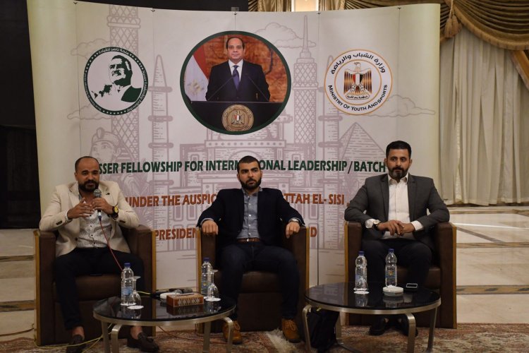 Miembro del Comité Académico de Nasser Fellowship para Leadership Internacional es miembro de la Federación Internacional de Periodistas de Investigación