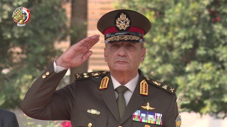 الفريق أول  محمد زكى وزير الدفاع المصري
