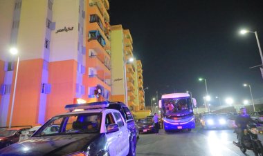 شباب منحة ناصر للقيادة الدولية يتجولون بحي الأسمرات