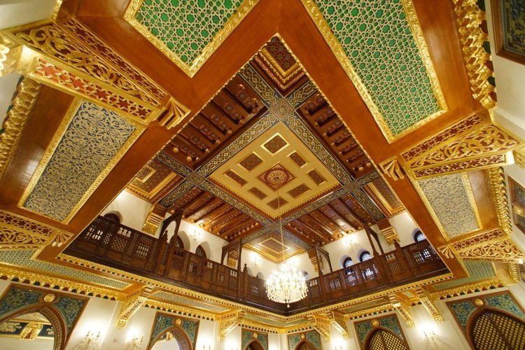 Ukumbi wa Michezo wa Zamani na wa kisasa