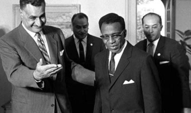 Kiongozi Gamal Abdel Nasser ampokea Rais Masimba Diba wa Congo-Brazzaville mnamo tarehe Septemba 26, 1964