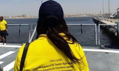 Visite de jeunes du programme de bourse Nasser pour le leadership international à la marine à Alexandrie