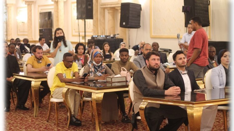 Une session de dialogue intitulée « Déterminants de la politique étrangère nationale face aux défis régionaux et internationaux » dans le cadre de la 6e journée de la bourse « Nasser pour le leadership international »