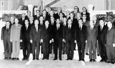 Wanaume karibu ya Rais Abdel Nasser... Diplomasia ya Misri Dkt. Mahmoud Fawzi Sinbad