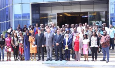 Les jeunes de la Bourse « Nasser pour le leadership africain » en visite à l’Organisation arabe pour l’industrialisation