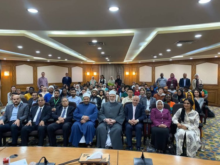 حوار الأديان والقضية الفلسطينية في قلب فعاليات منحة ناصر