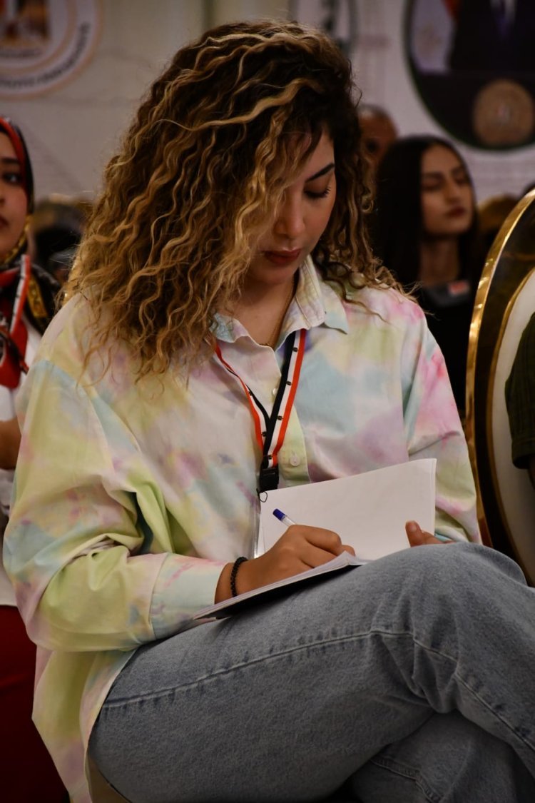 Dialogue ouvert entre les acteurs du développement et de la planification, la Croix-Rouge et les participants à la Bourse Nasser pour le leadership international