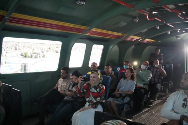 La Bourse « Nasser pour le leadership international » visite le Musée des Forces aériennes lors des activités de la septième journée
