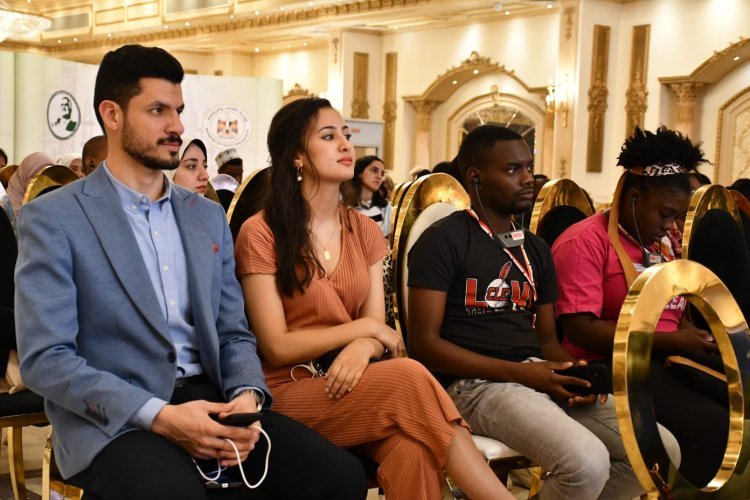Séance-débat sur le rôle international de la jeunesse dans le cadre des activités de la huitième journée de la Bourse Nasser pour le leadership international