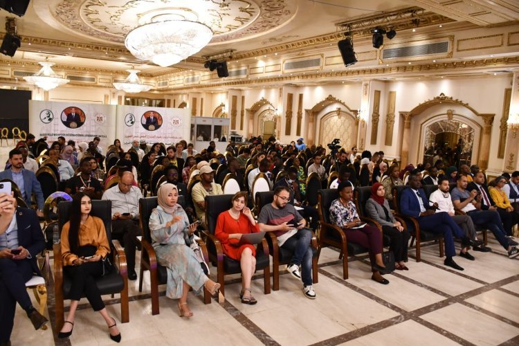 Séance-débat sur le rôle international de la jeunesse dans le cadre des activités de la huitième journée de la Bourse Nasser pour le leadership international
