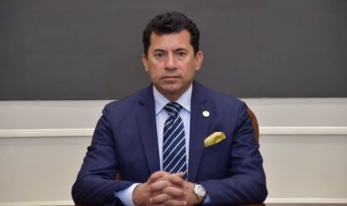 Waziri mwenye hadhi ya mwanariadha... Ashraf Sobhy anaunganisha ustadi wa uwanjani na dira ya kimkakati