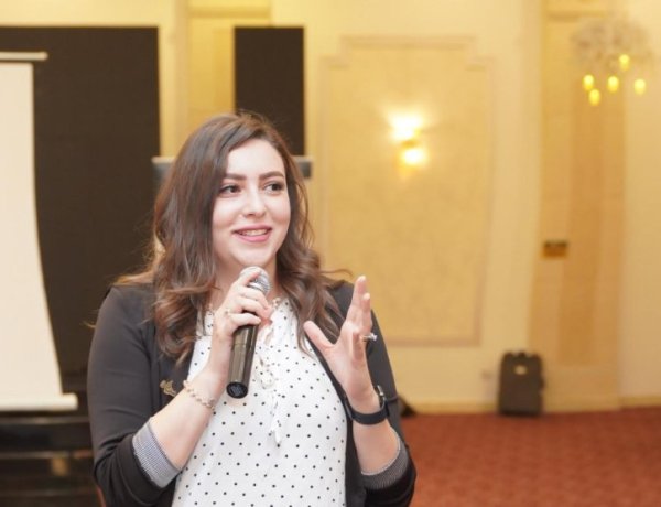 Injy Mubarak... kinara wa Kiarabu katika utawala bora na maendeleo endelevu, na sauti ya vijana kwa ajili ya mabadiliko ya kimuundo